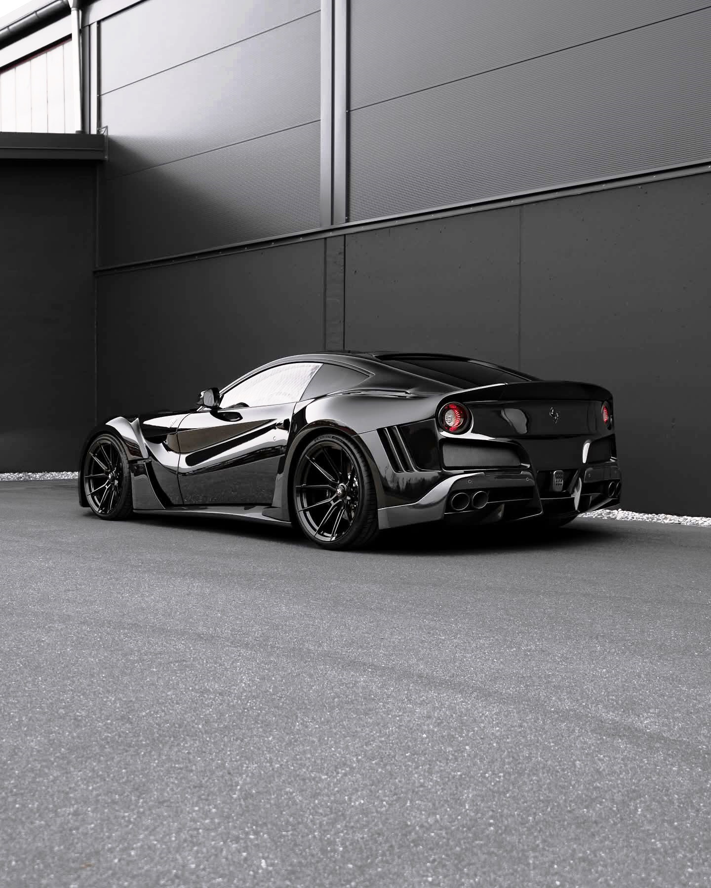 NOVITEC FERRARI F12 N-LARGO BODY KIT WITH WHEELS