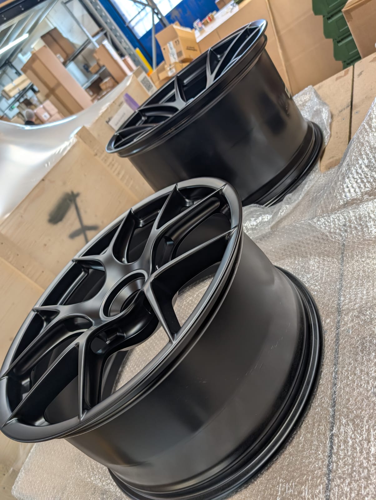 Porsche 992.1 gt3 rs magnesium wheels
