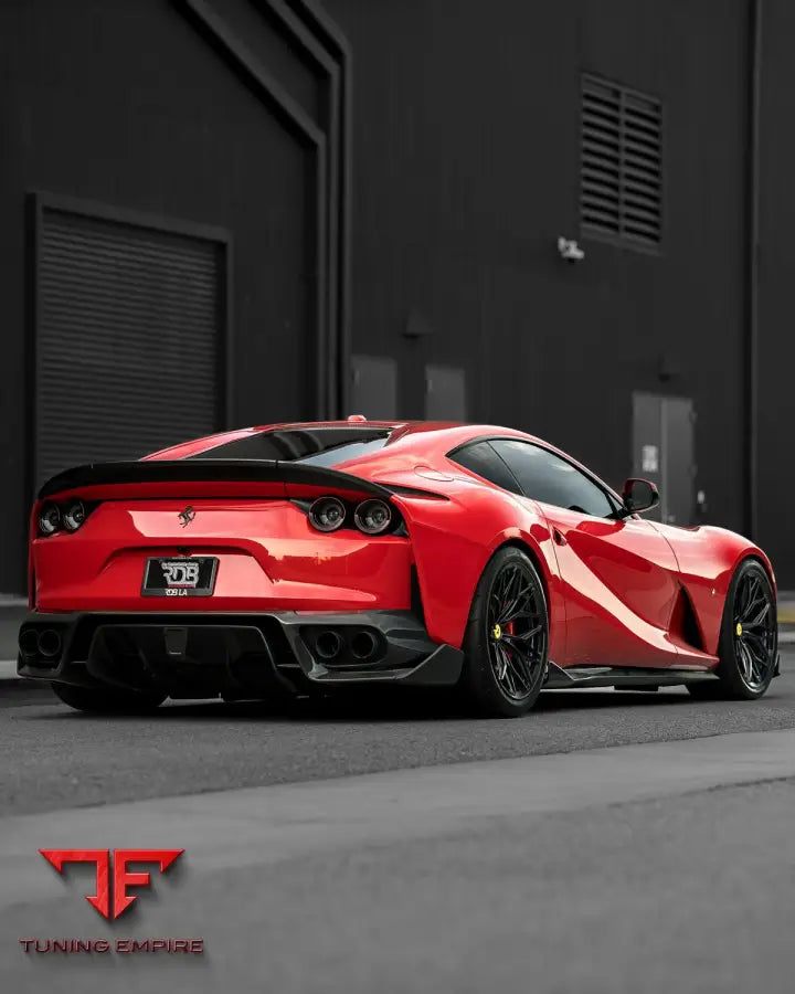 1016 FERRARI 812 CARBON PARTS