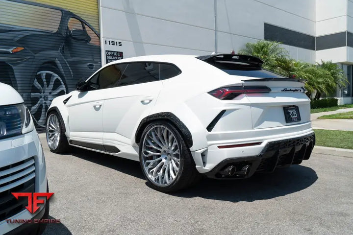 1016 LAMBORGHINI URUS CARBON PARTS + WIDE BODY KIT