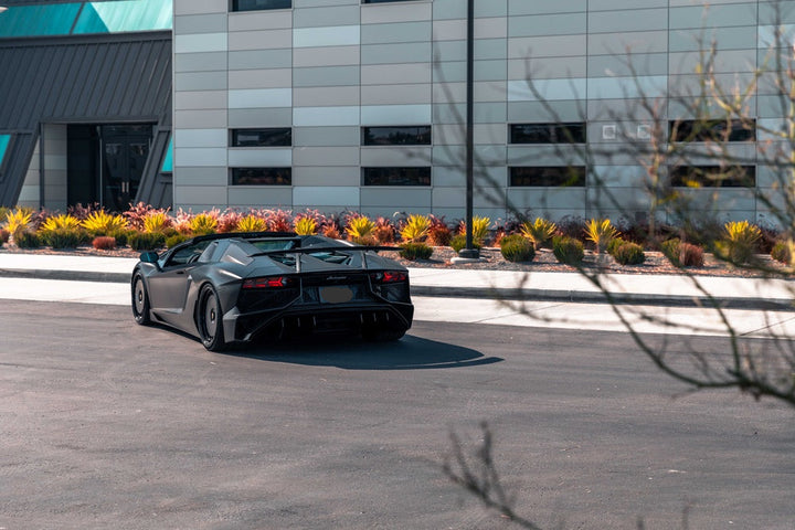 LAMBORGHINI AVENTADOR SV FORGED WHEELS AND EXHAUST SYSTEM