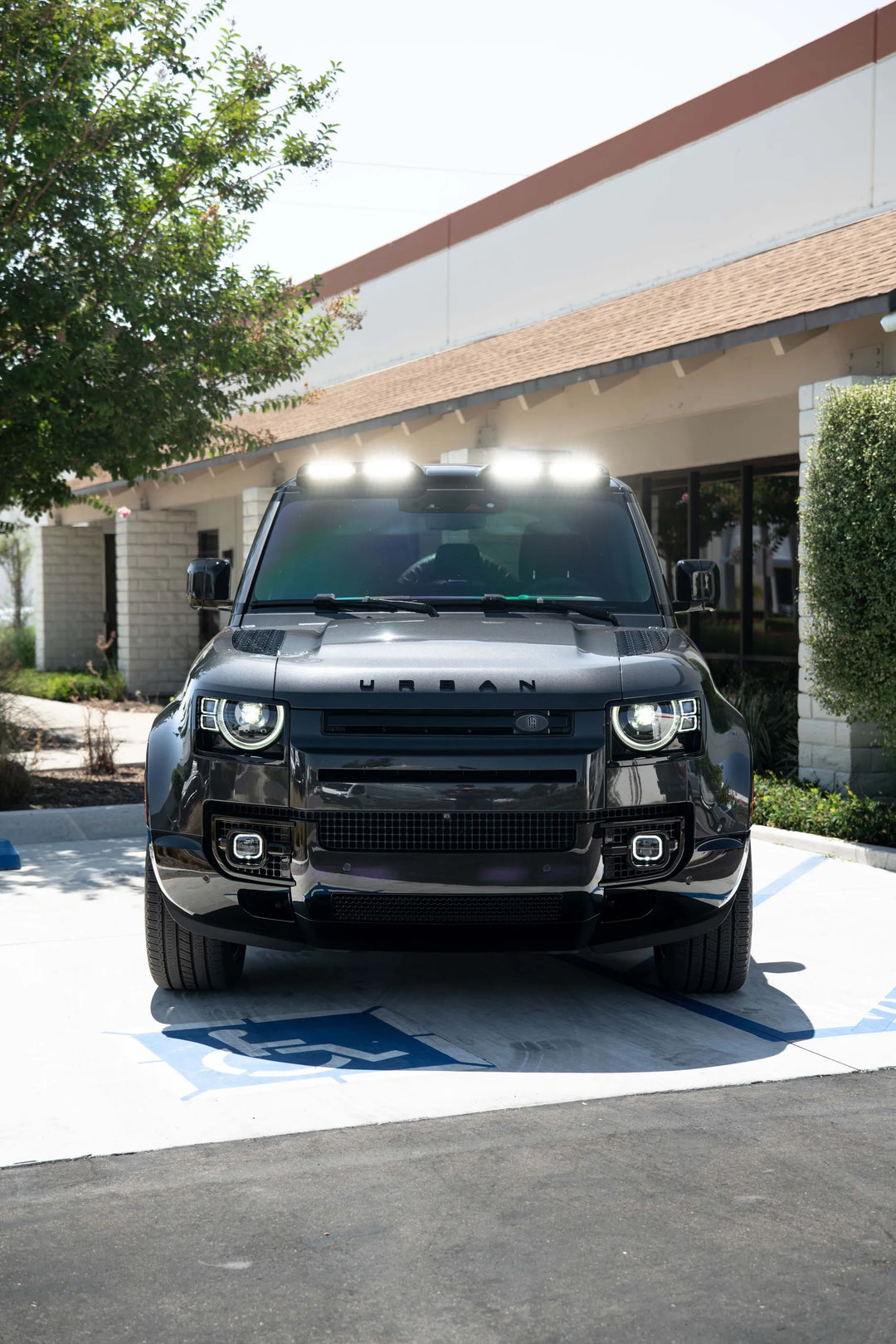 LAND ROVER DEFENDER FORGED WHEELS AND EXHAUST SYSTEM