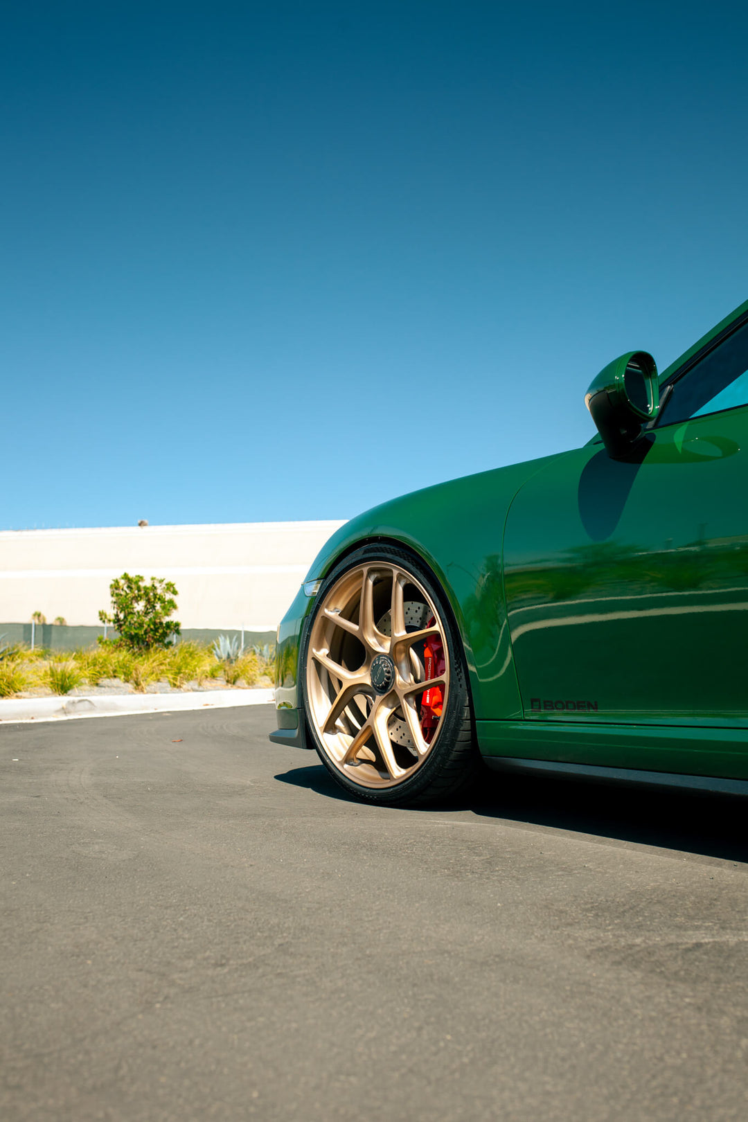 PORSCHE GT3 FORGED WHEELS AND EXHAUST SYSTEM