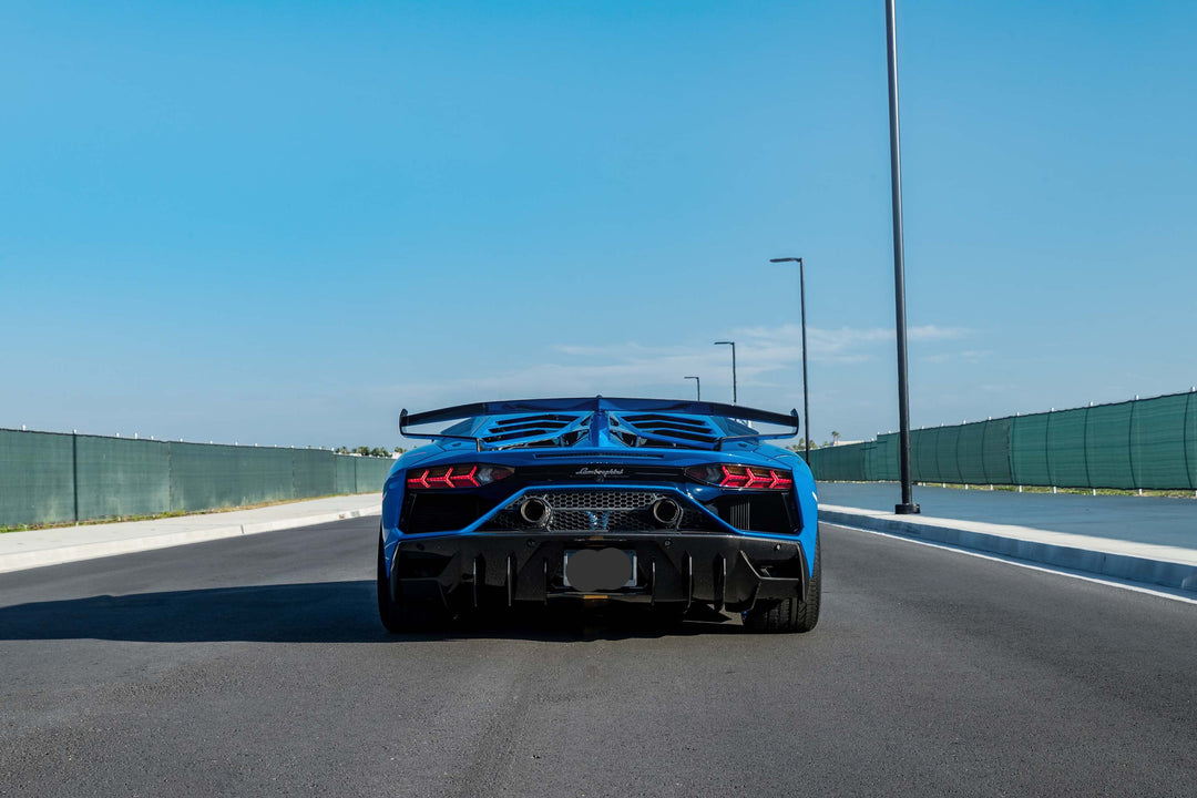LAMBORGHINI AVENTADOR SVJ FORGED WHEELS AND EXHAUST SYSTEM