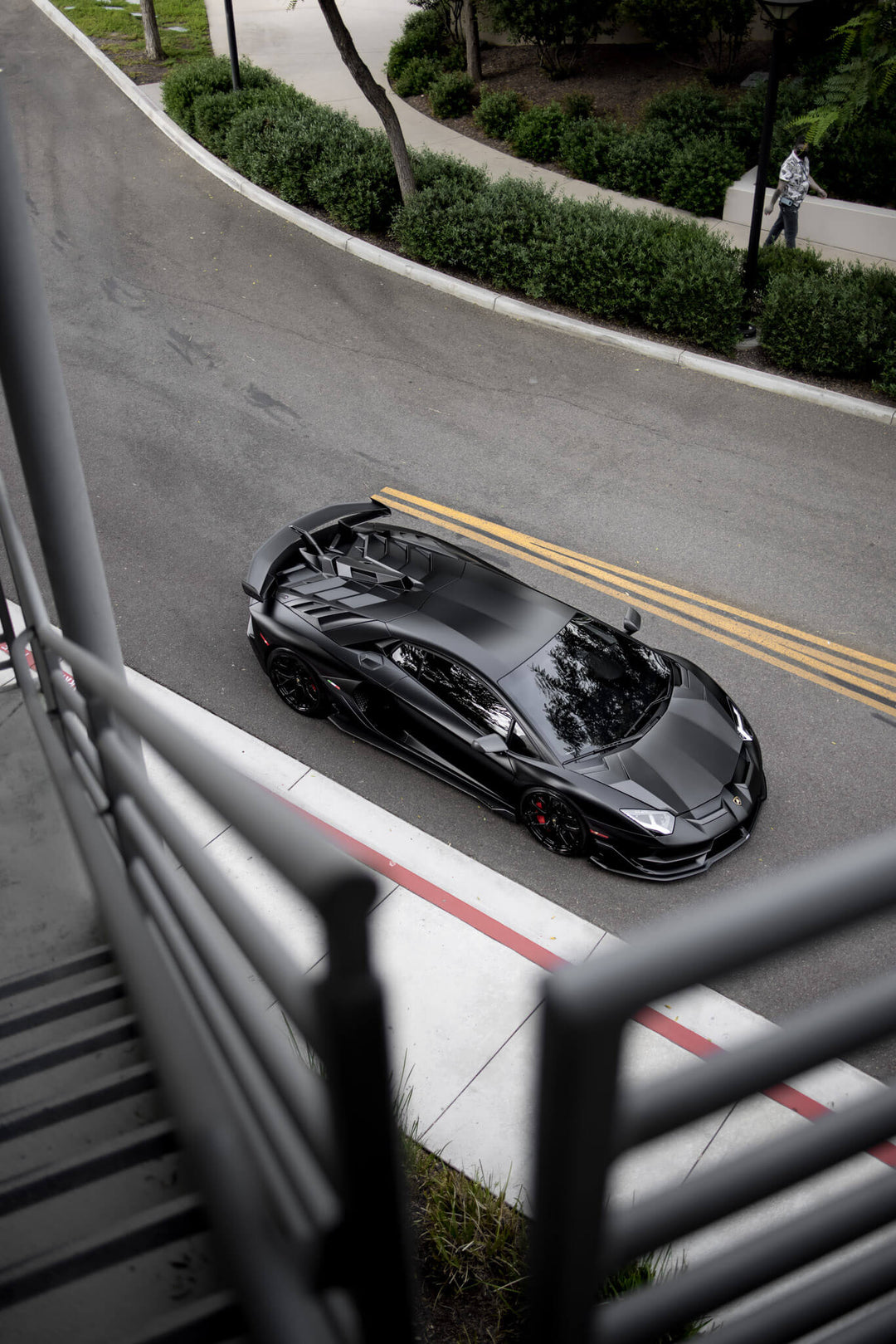 LAMBORGHINI AVENTADOR SVJ FORGED WHEELS AND EXHAUST SYSTEM