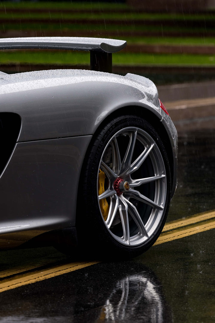 PORSCHE CARRERA GT FORGED WHEELS AND EXHAUST SYSTEM