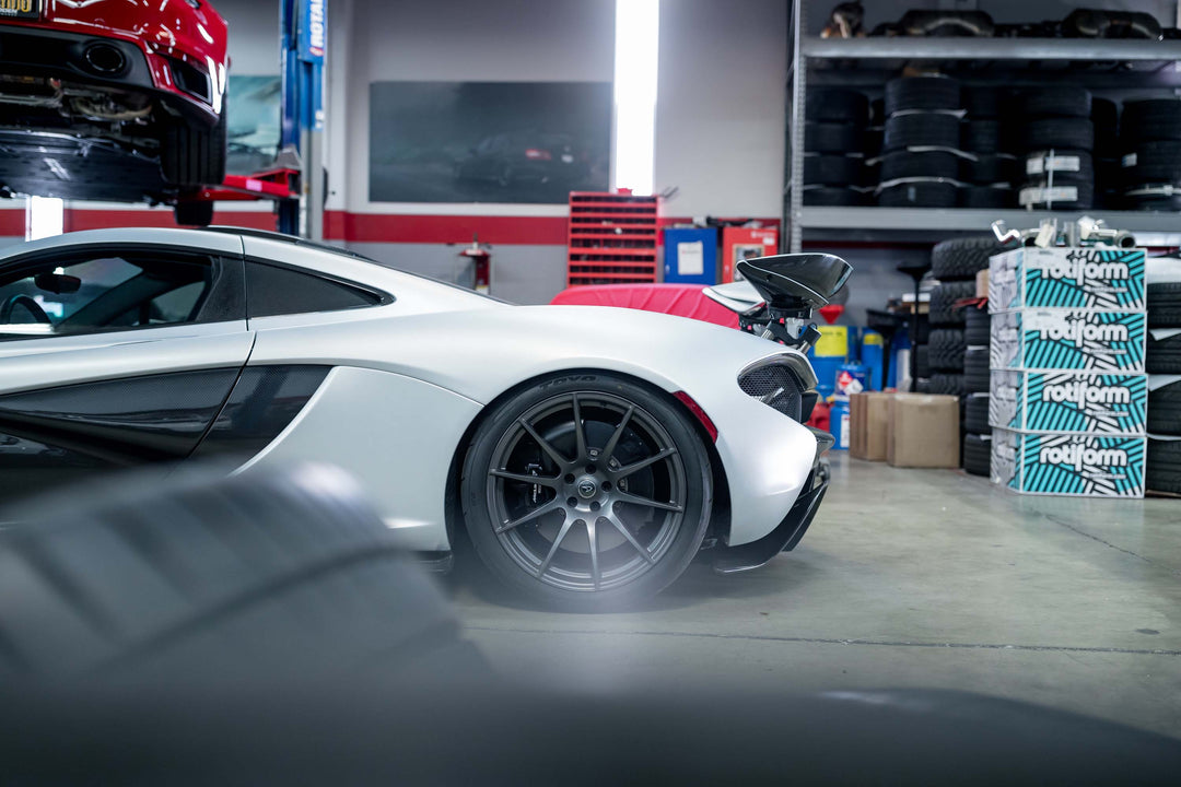 MCLAREN P1 FORGED WHEELS AND EXHAUST SYSTEM