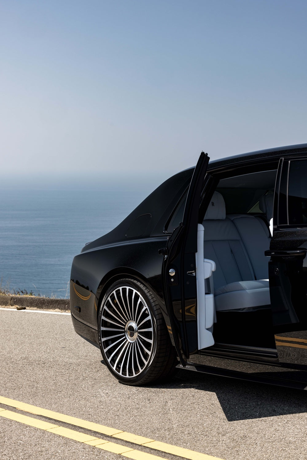 ROLLS ROYCE PHANTOM FORGED WHEELS AND EXHAUST SYSTEM