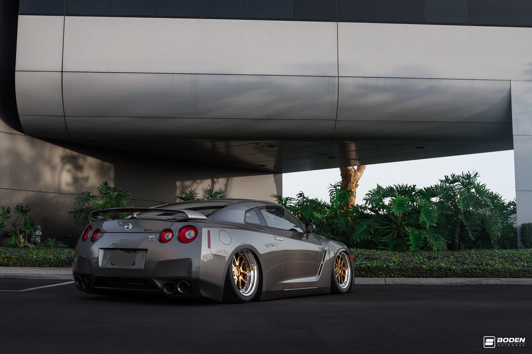 NISSAN GTR FORGED WHEELS AND EXHAUST SYSTEM