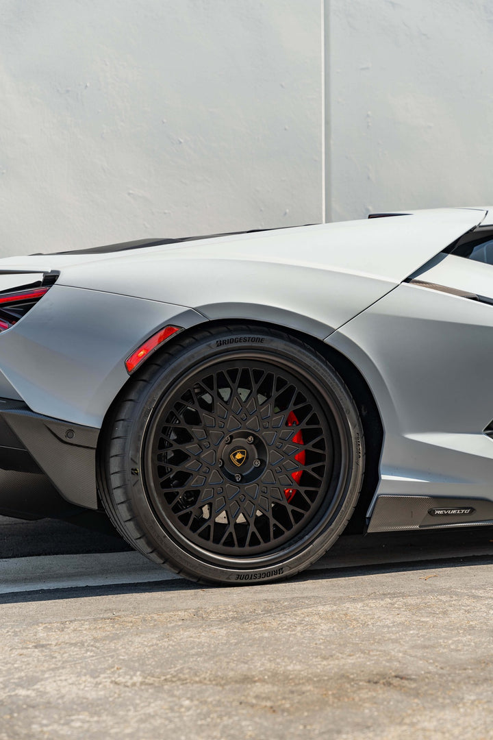LAMBORGHINI REVUELTO FORGED WHEELS AND EXHAUST SYSTEM