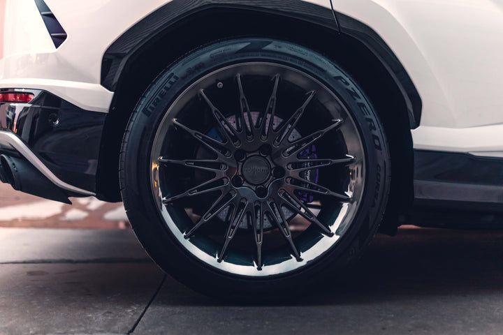 LAMBORGHINI URUS FORGED WHEELS AND EXHAUST SYSTEM