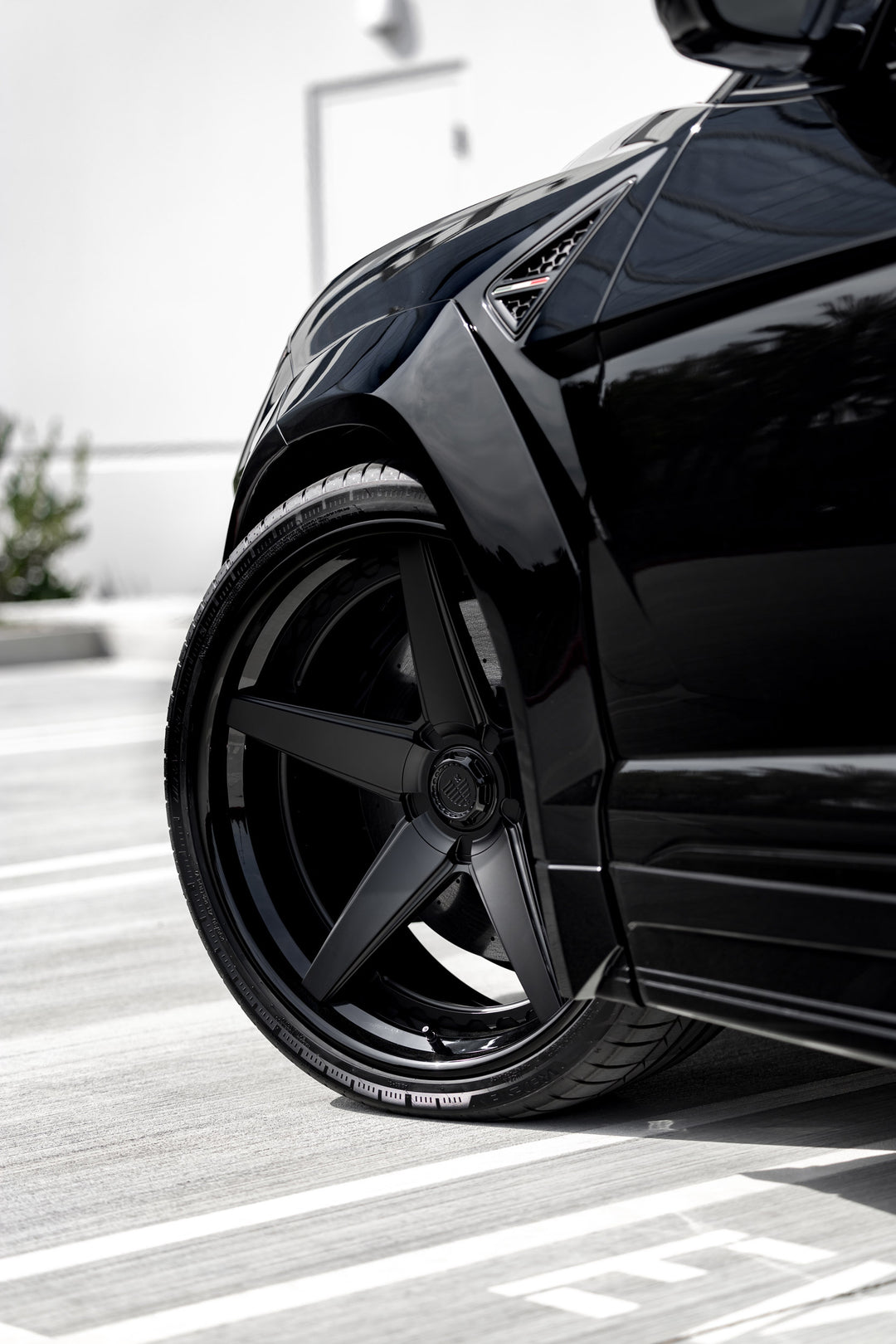 LAMBORGHINI URUS S FORGED WHEELS AND EXHAUST SYSTEM