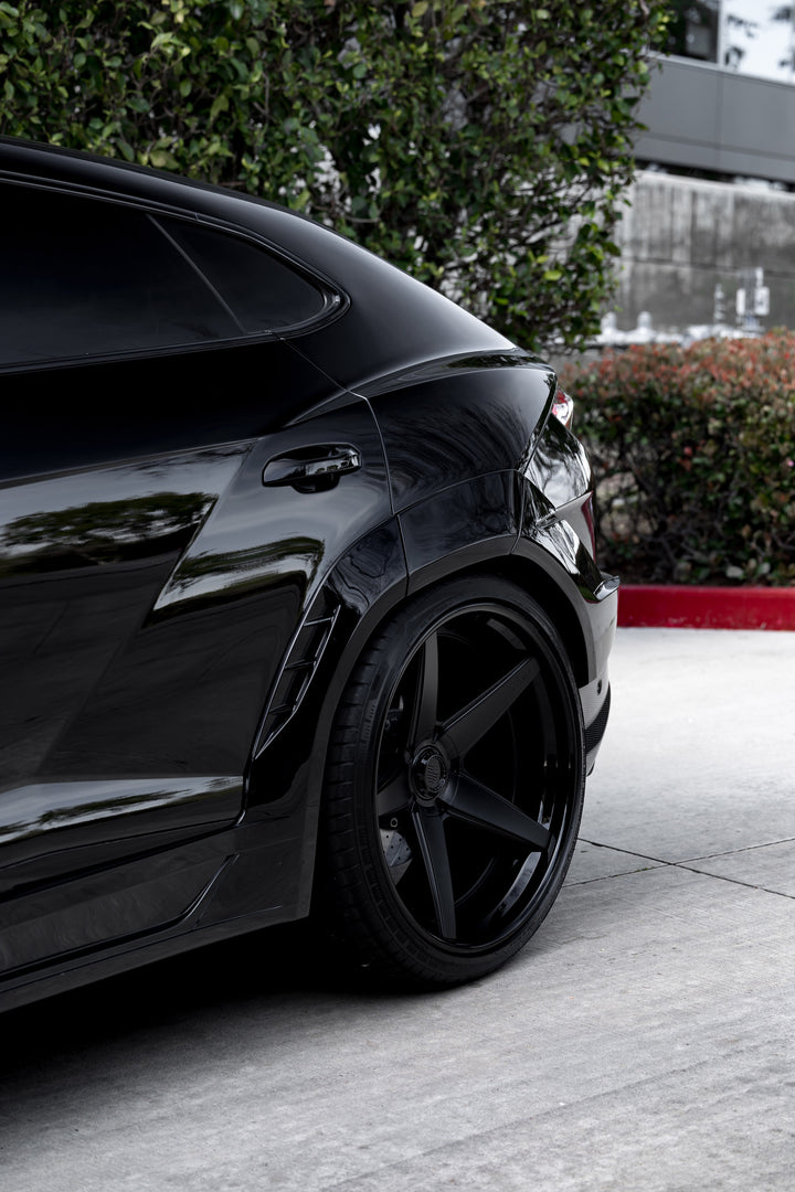 LAMBORGHINI URUS S FORGED WHEELS AND EXHAUST SYSTEM