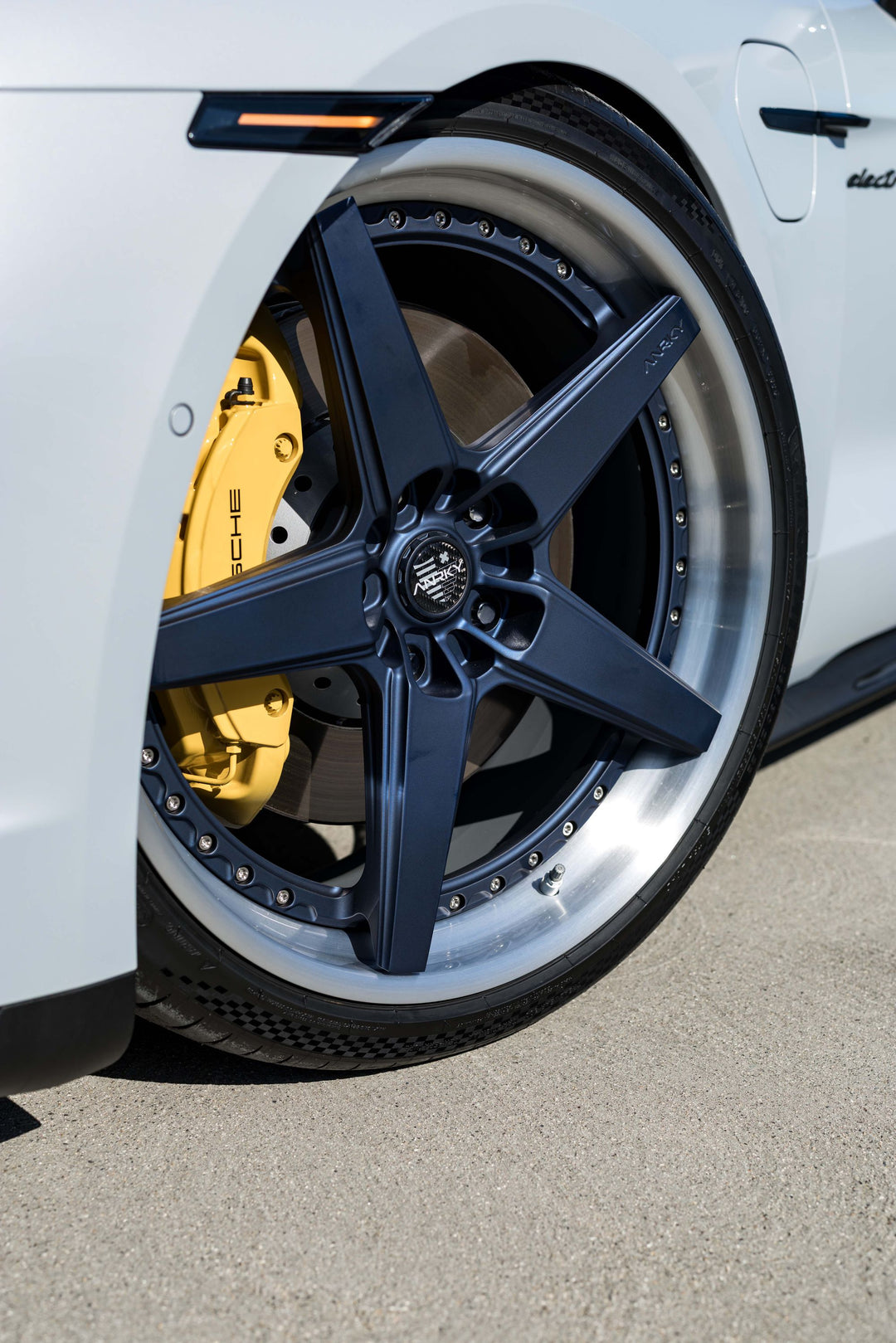 PORSCHE TAYCAN GTS FORGED WHEELS AND EXHAUST SYSTEM