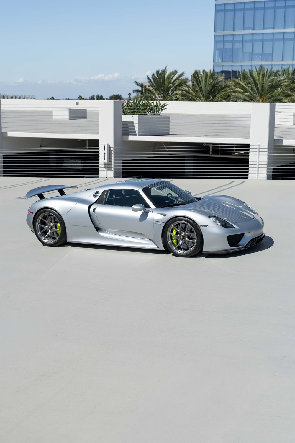 PORSCHE 918 FORGED WHEELS AND EXHAUST SYSTEM