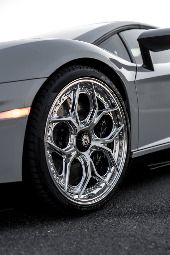 LAMBORGHINI AVENTADOR SV FORGED WHEELS AND EXHAUST SYSTEM