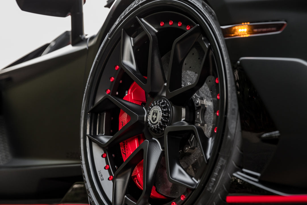 LAMBORGHINI AVENTADOR SVJ FORGED WHEELS AND EXHAUST SYSTEM