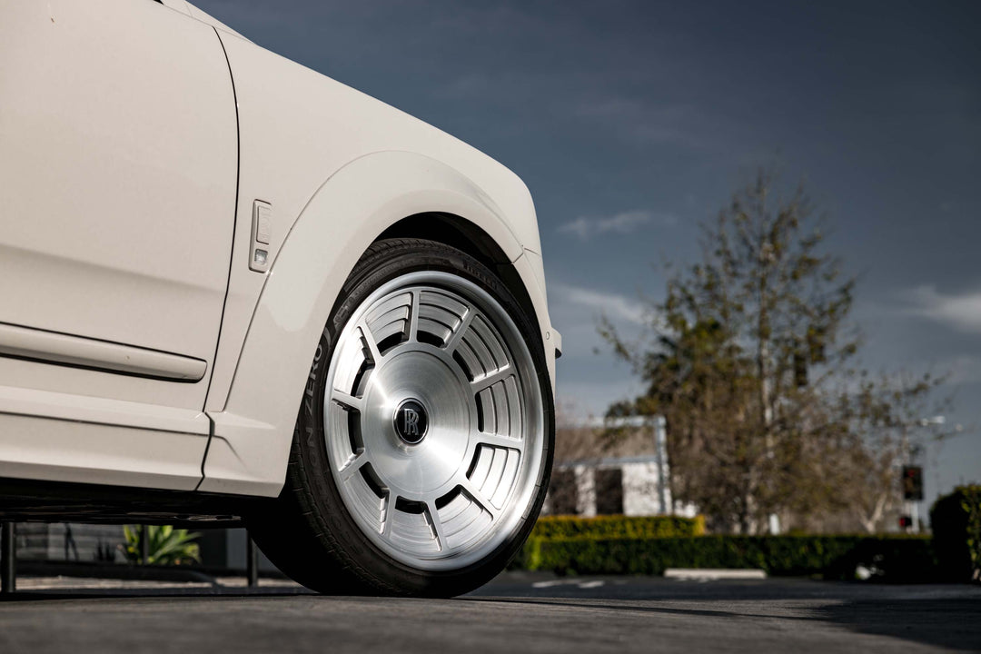 ROLLS ROYCE CULLINAN FORGED WHEELS AND EXHAUST SYSTEM