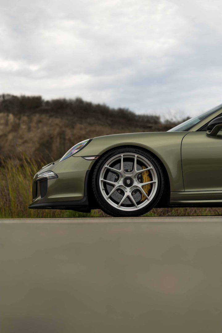 PORSCHE 911 R FORGED WHEELS AND EXHAUST SYSTEM