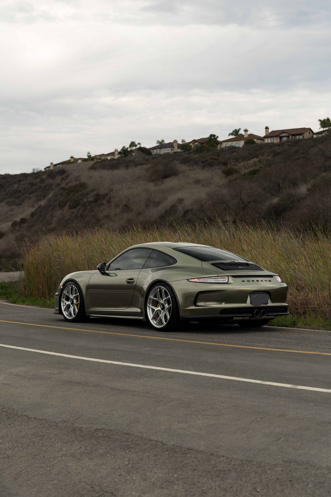 PORSCHE 911 R FORGED WHEELS AND EXHAUST SYSTEM