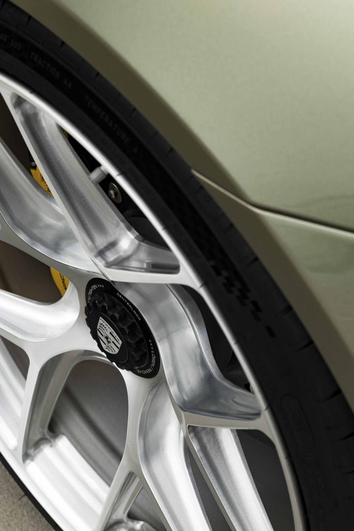PORSCHE 911 R FORGED WHEELS AND EXHAUST SYSTEM