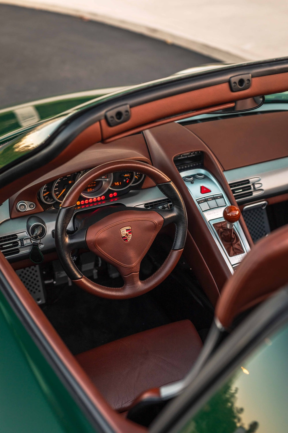 PORSCHE CARRERA GT FORGED WHEELS AND EXHAUST SYSTEM