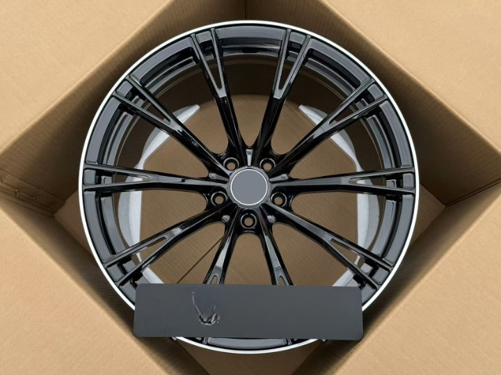 AUDI R8 20 INCH FORGED WHEELS