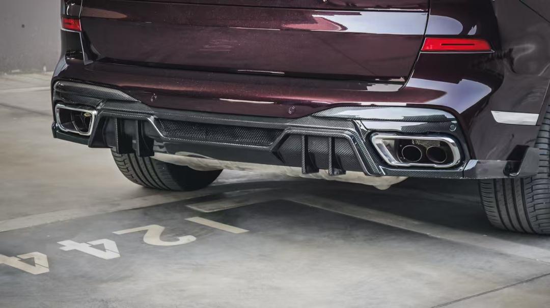 BMW X7 G07 CARBON BODY KIT FOR 2022+