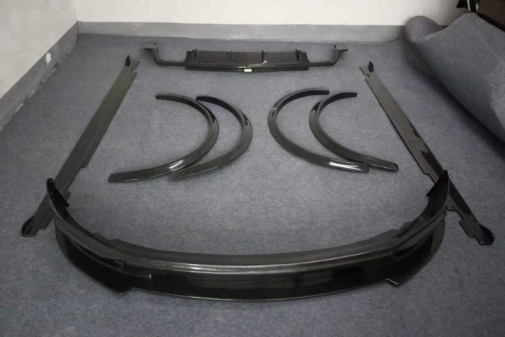 CADILLAC XT5 2016-2020 CARBON FIBER BODY KIT