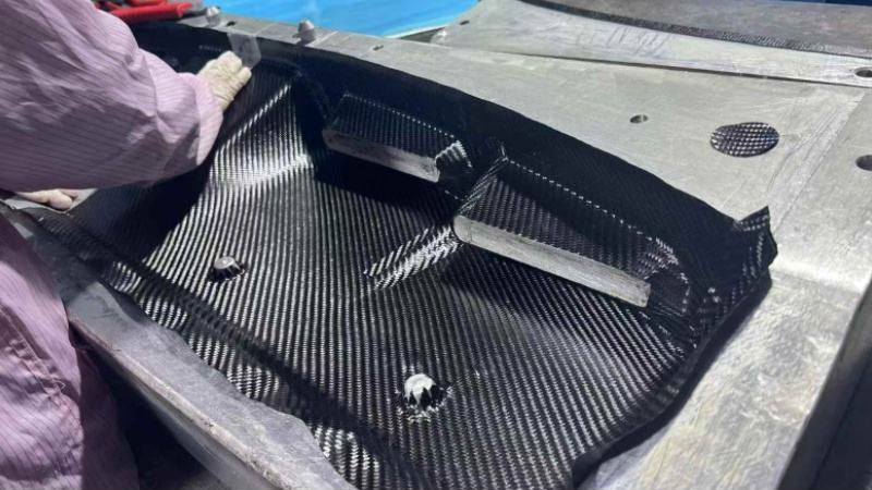 LAND ROVER DEFENDER DRY CARBON ROOF LED BAR 2020+