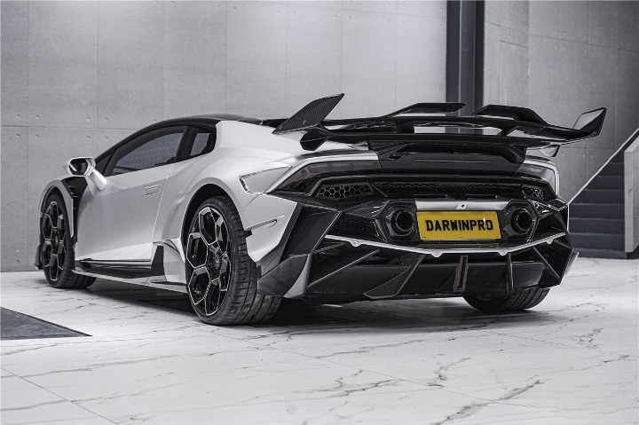LAMBORGHINI HURACAN LP610 & LP580 CARBON FIBER BODY KIT