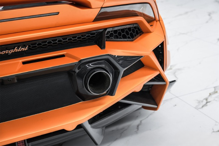 LAMBORGHINI HURACAN LP610 & LP580 CARBON FIBER BODY KIT