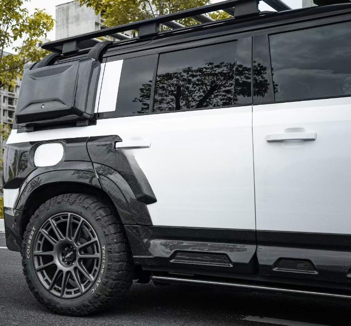 LAND ROVER DEFENDER L663 2020+ CARBON FIBER BODY KIT