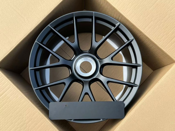 PORSCHE 718 GT4RS 20 INCH CENTERLOCK FORGED WHEELS