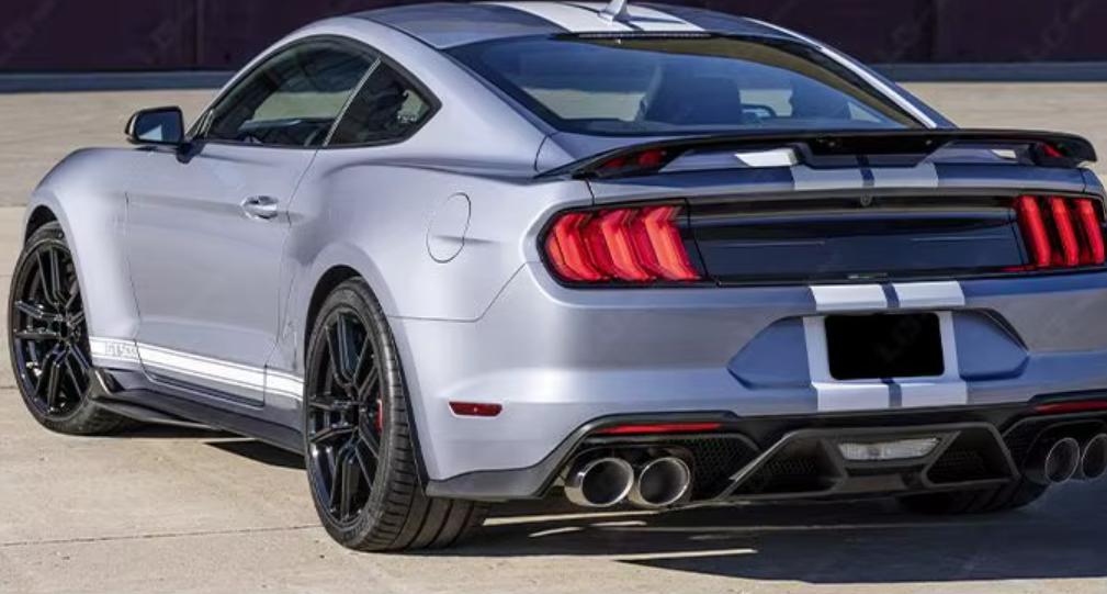 FORD MUSTANG GT500 BODY KIT