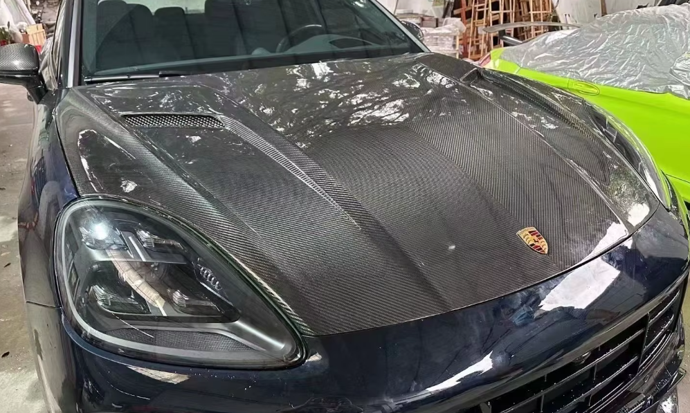 PORSCHE CAYENNE CARBON FIBER PARTS