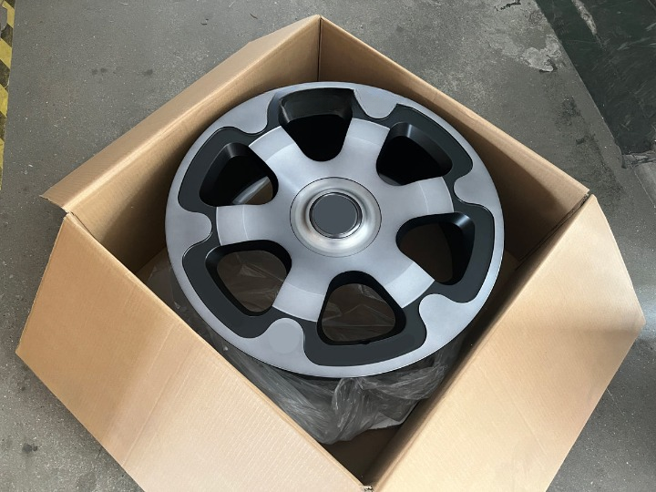 TESLA CYBERTRUCK 24 INCH FORGED WHEELS