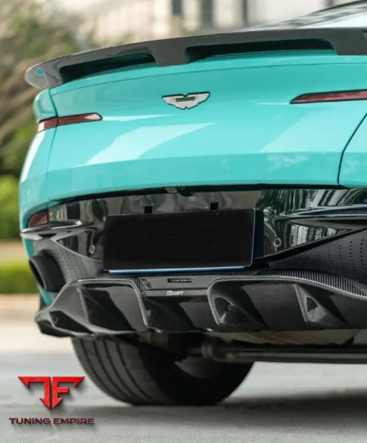 ASTON MARTIN DB11 CARBON FIBER PARTS