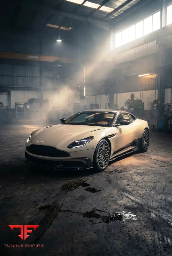 ASTON MARTIN DB11 CARBON RAZOR BODY KIT