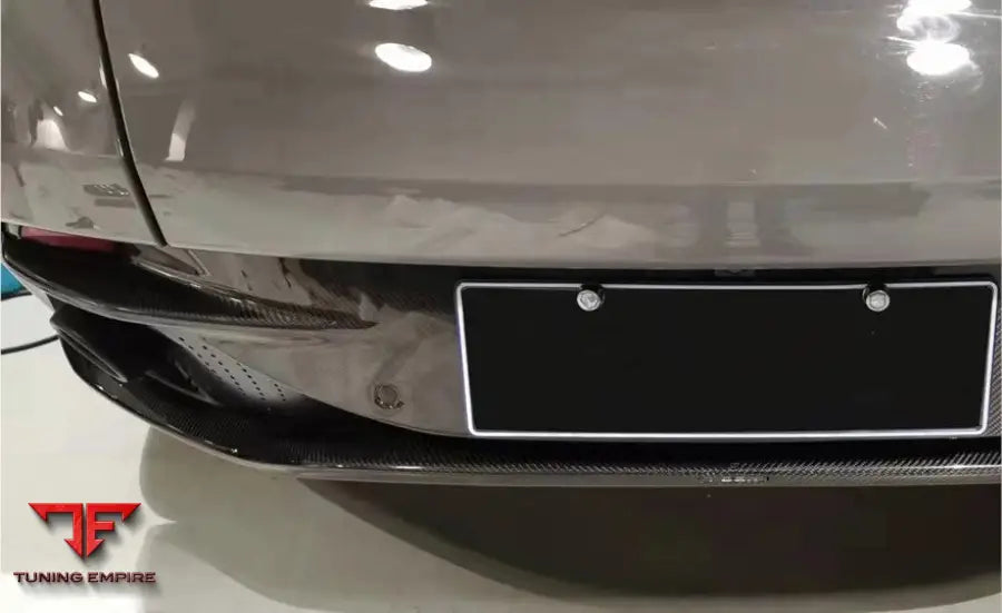 ASTON MARTIN DB11 OEM STYLE DRY CARBON PERFORMANCE BODY KIT