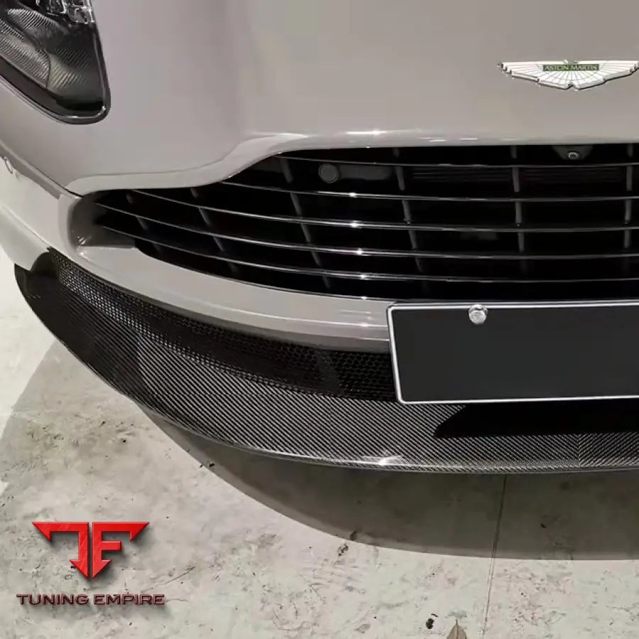 ASTON MARTIN DB11 DRY CARBON FIBER BODY KIT