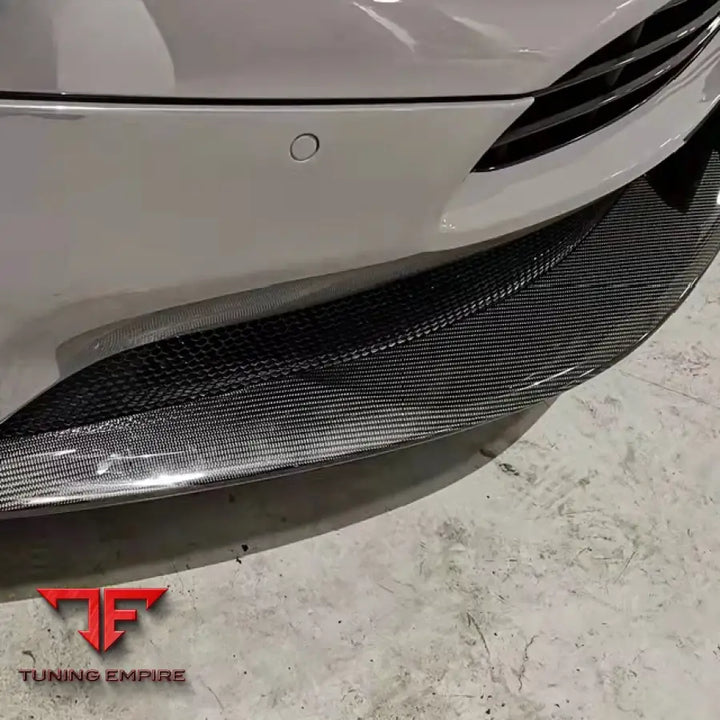 ASTON MARTIN DB11 DRY CARBON FIBER BODY KIT