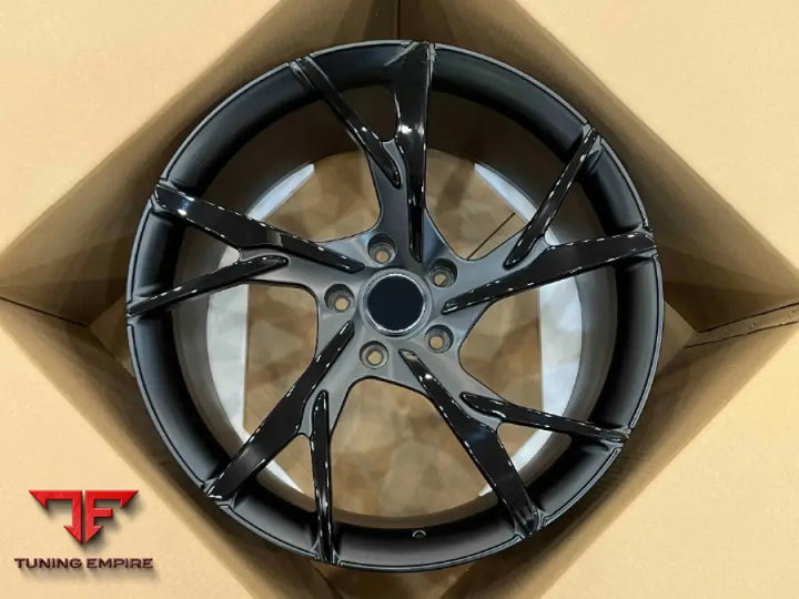 ASTON MARTIN DB11 WHEELS