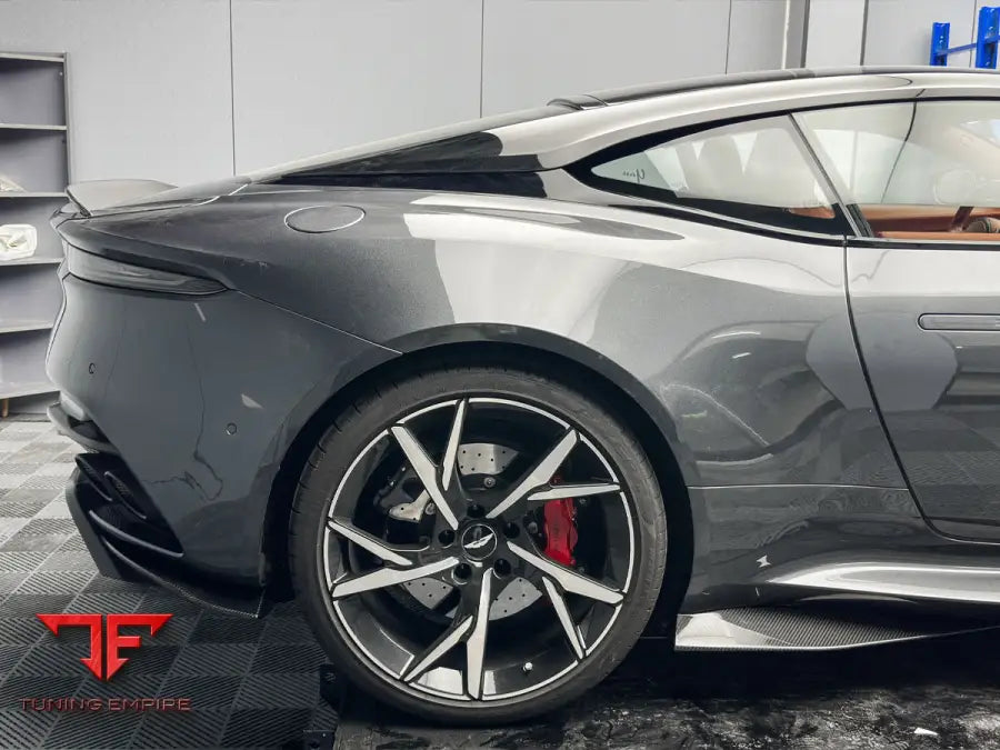 ASTON MARTIN DBS 770 CARBON KIT