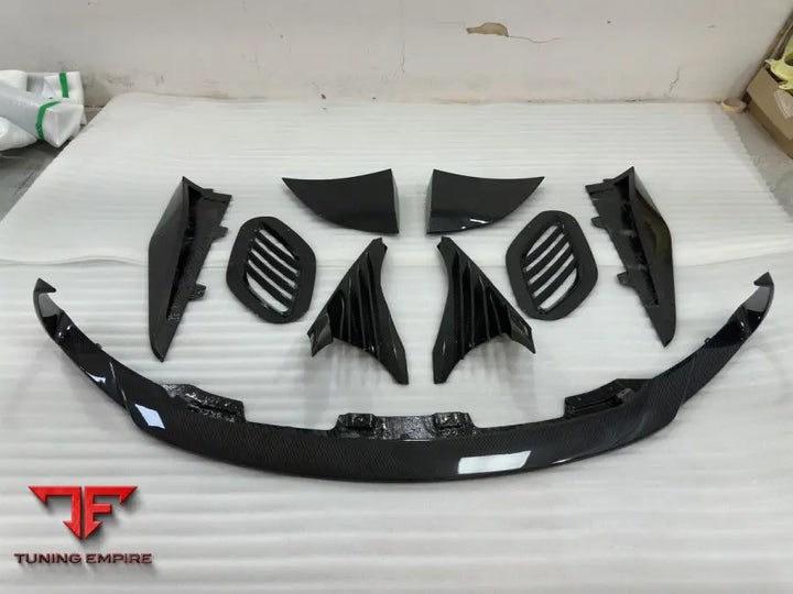 ASTON MARTIN DBS 770 CARBON KIT