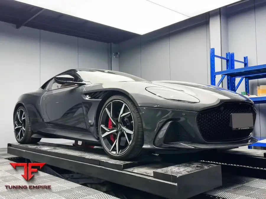 ASTON MARTIN DBS 770 CARBON KIT