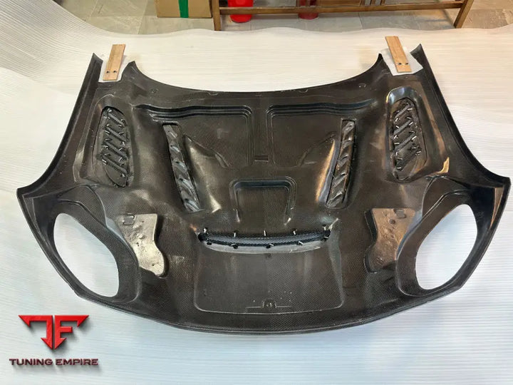 ASTON MARTIN DBS 770 CARBON KIT