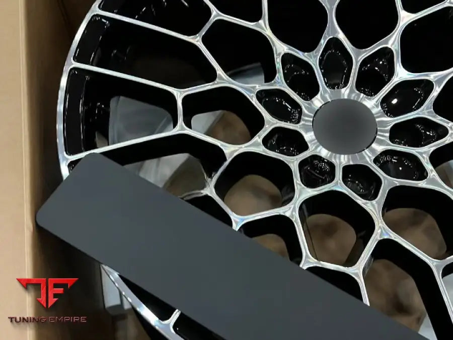 ASTON MARTIN DBS DB11 VANTAGE WHEELS