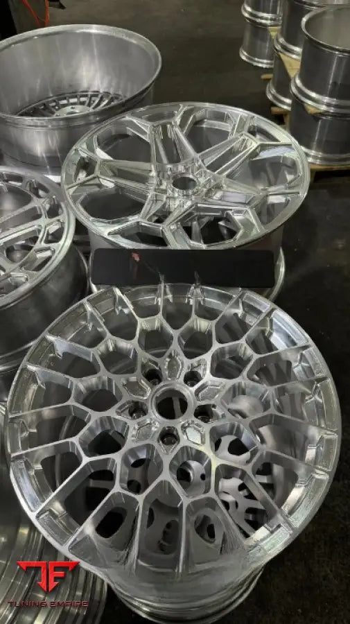 ASTON MARTIN DBS DB11 VANTAGE WHEELS