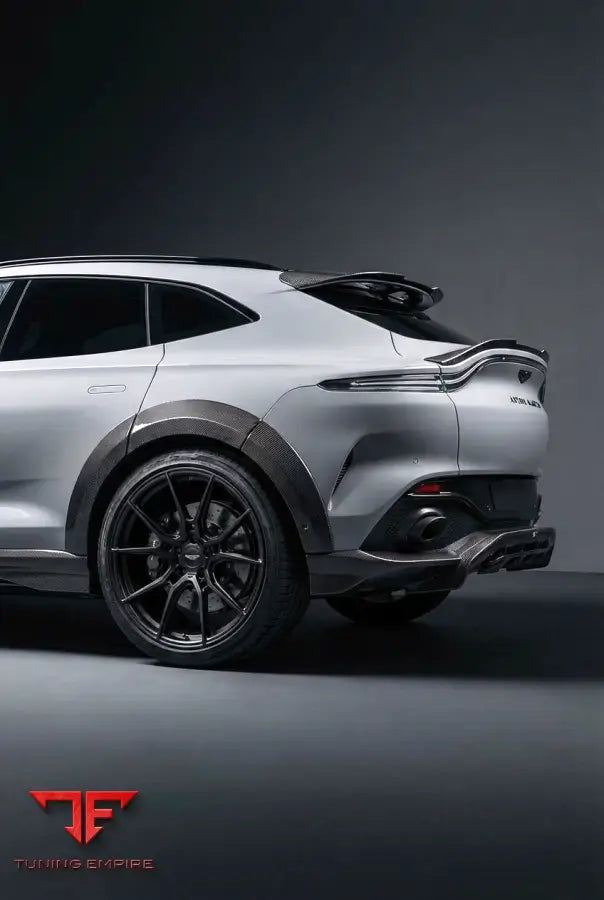 ASTON MARTIN DBX CARBON FIBER RAZOR BODY KIT